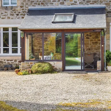 Amazing In W/ 4 Bedrooms&wifi Plancoët